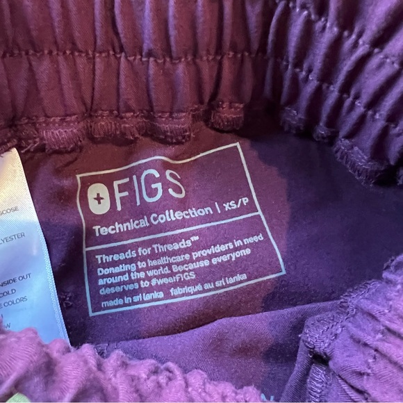 Figs high waisted Zamora scrub Joggers & Catarina top in Deep purple set xs - Picture 8 of 11